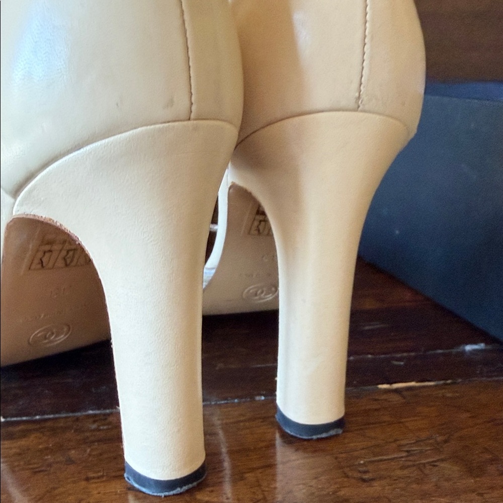 CHANEL slingback classic vintage beige and brown Patterned Women's Heels - Picture 10 of 16